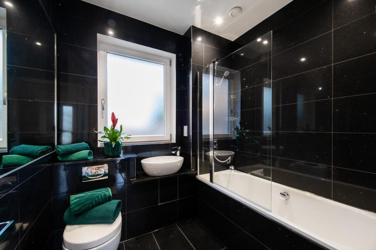 London Nino Apartments Экстерьер фото