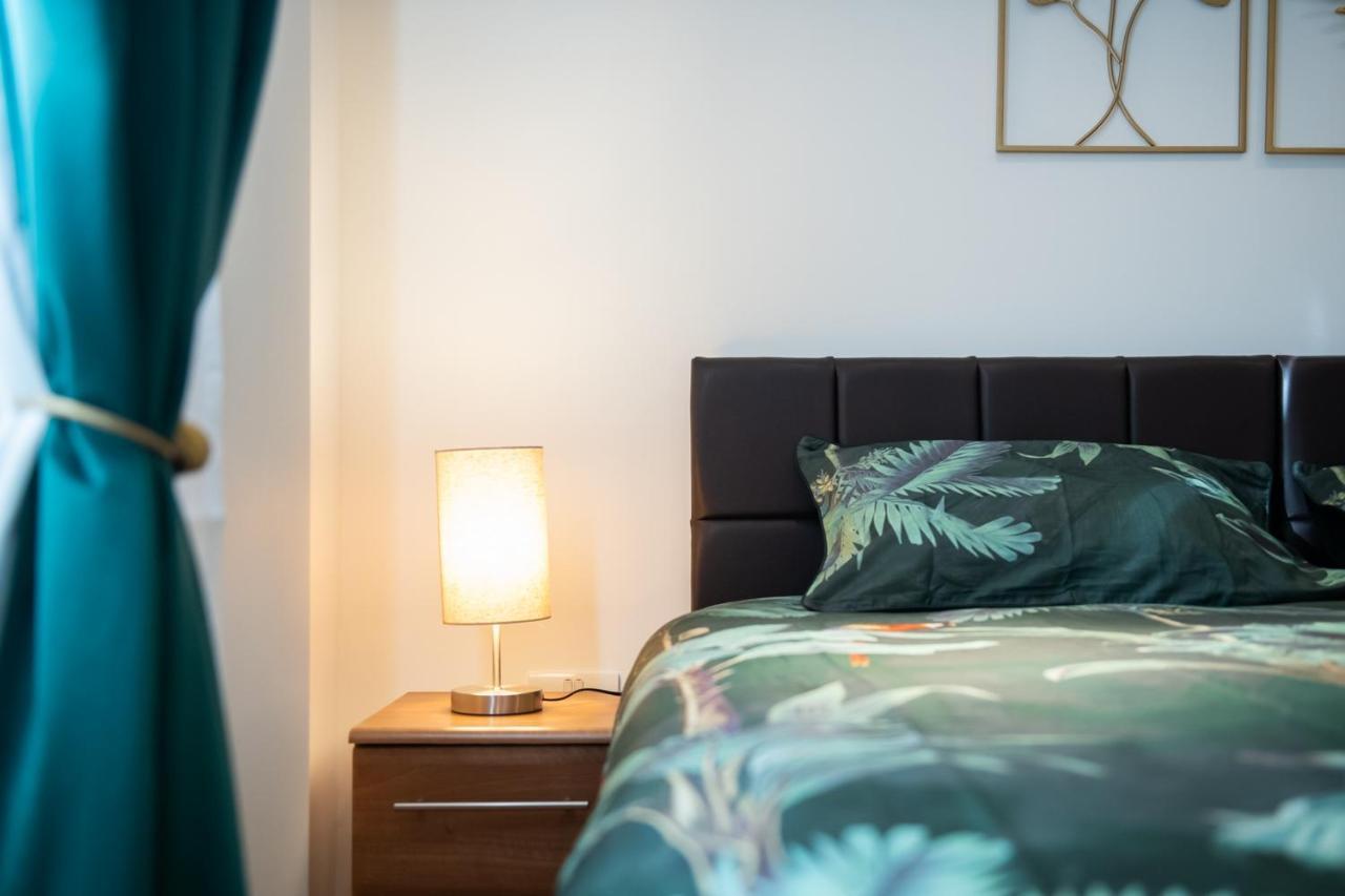 London Nino Apartments Экстерьер фото