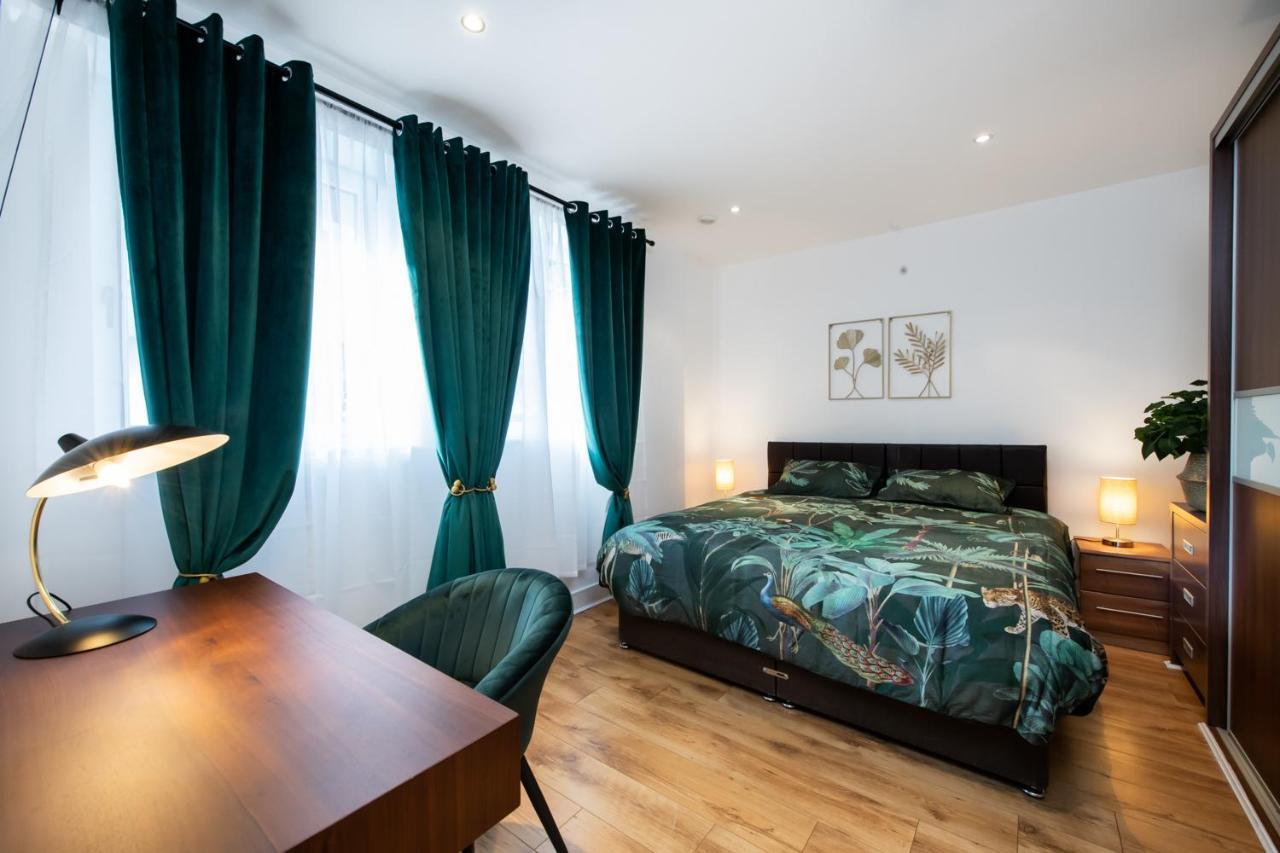 London Nino Apartments Экстерьер фото
