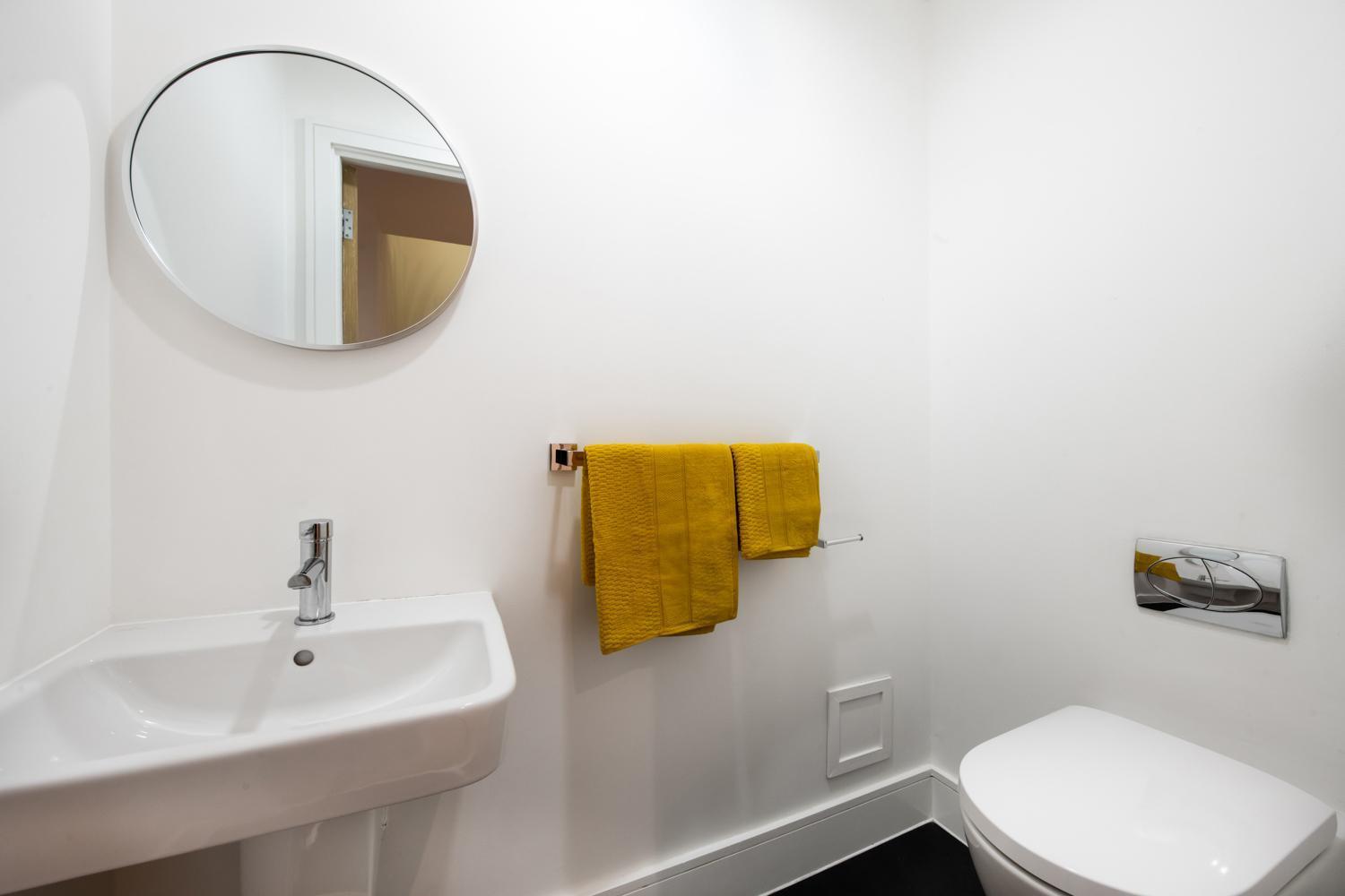 London Nino Apartments Экстерьер фото
