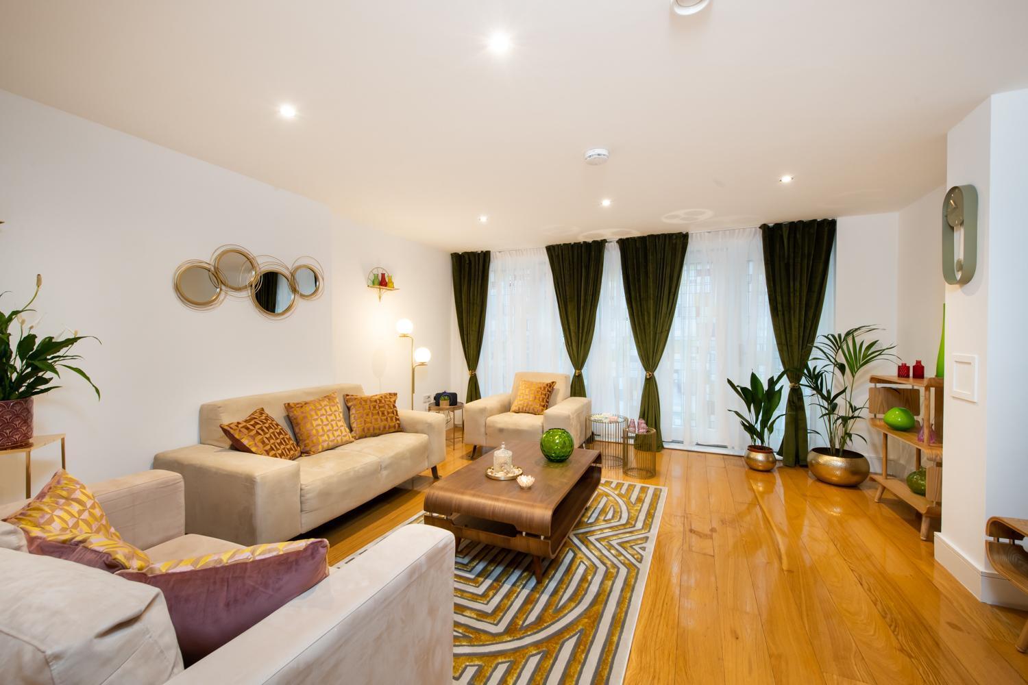 London Nino Apartments Экстерьер фото
