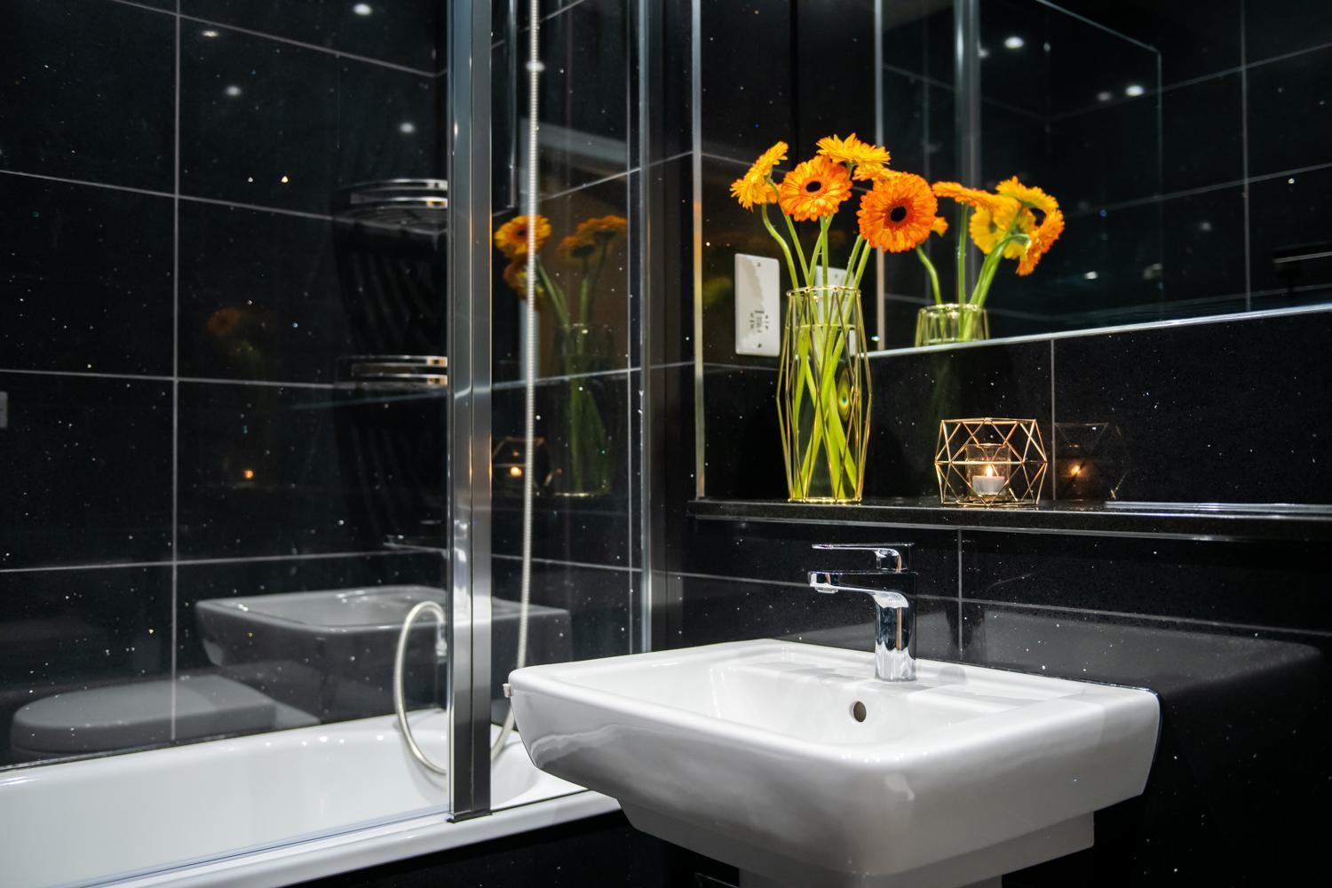 London Nino Apartments Экстерьер фото